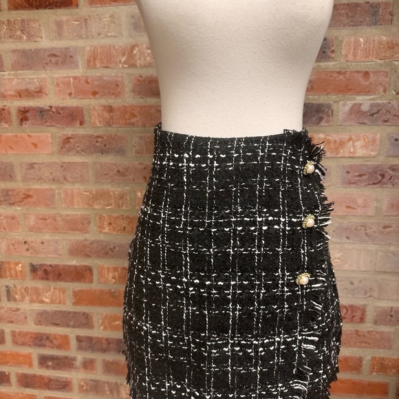 Wrap tweed NWT black n white  skirt L - Picture 1 of 6